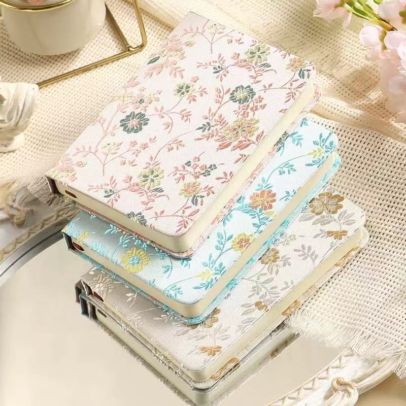 A6 Chinese Floral Brocade Note - Vintage Leather Journal Notebook recension och pris